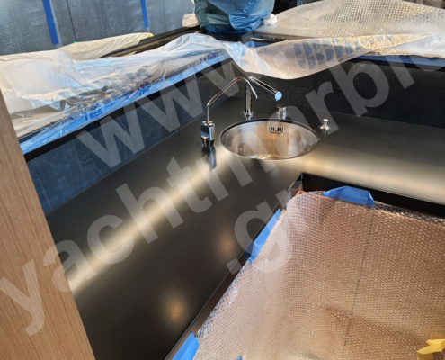 Γυάλισμα και επισκευές σε corian σκαφών 2